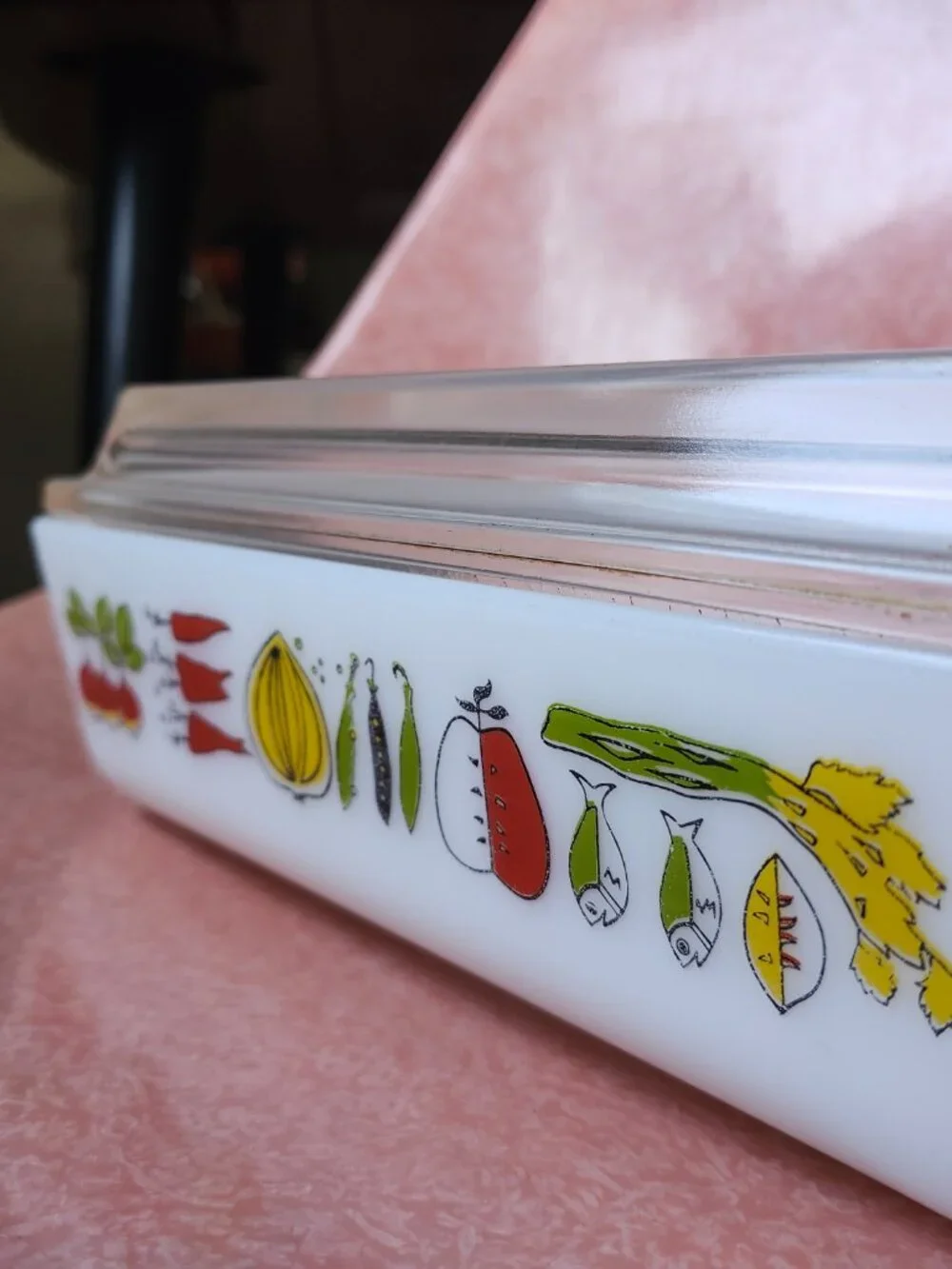 Pyrex j a j harvest vegetable casserole dish with lid